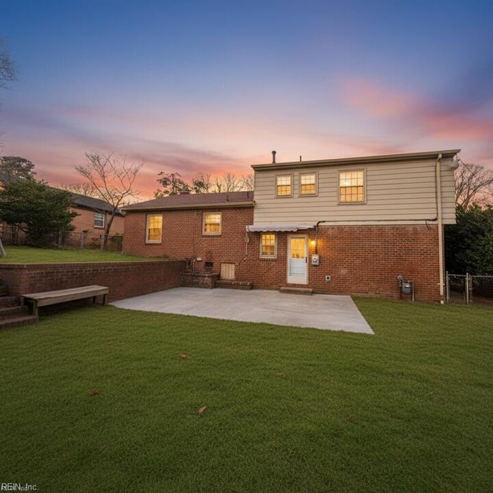 Property Photo:  192 Beechmont Dr  VA 23608 