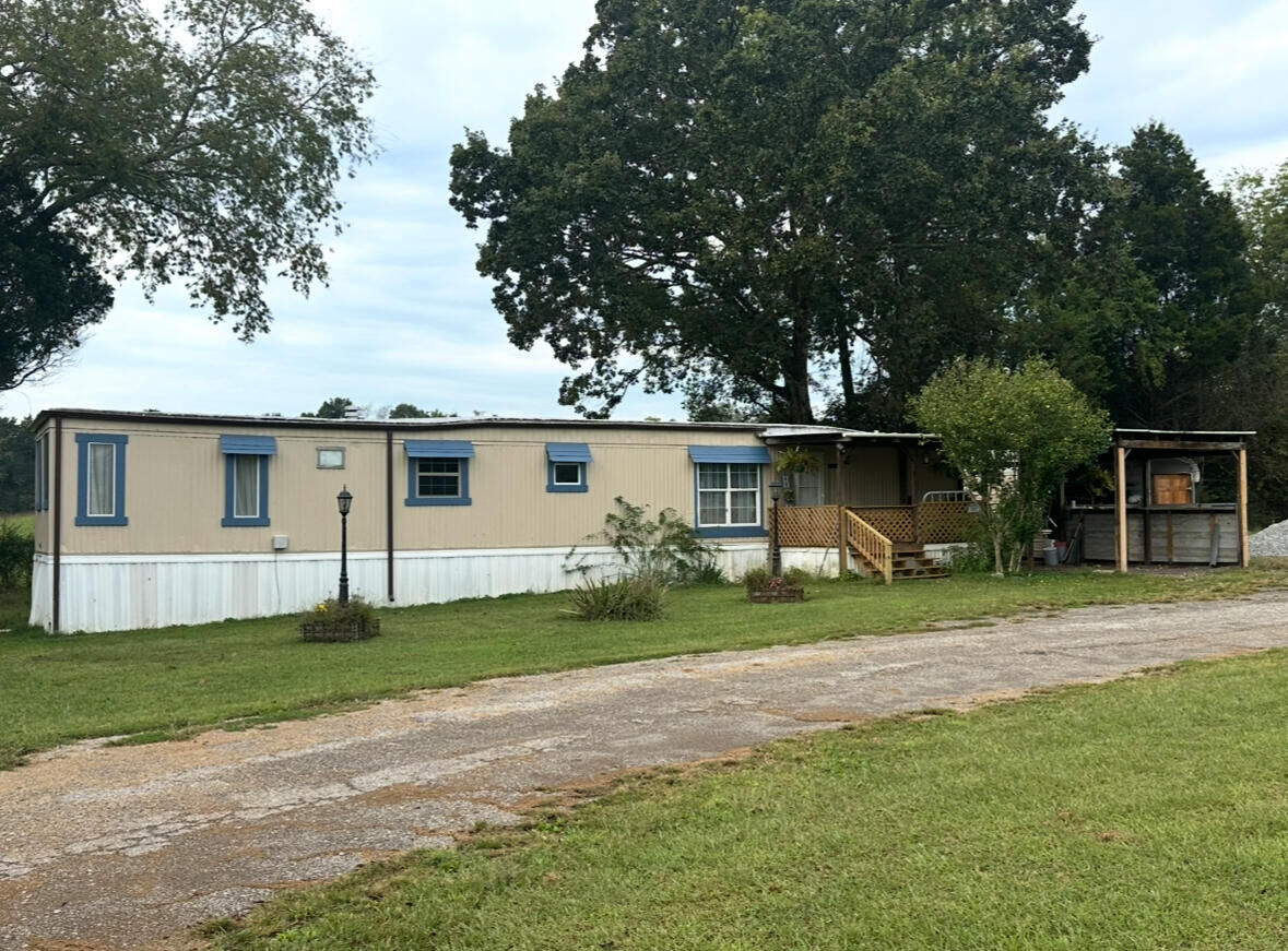 Property Photo: 179 Howard Hutsell Lane TN 37381