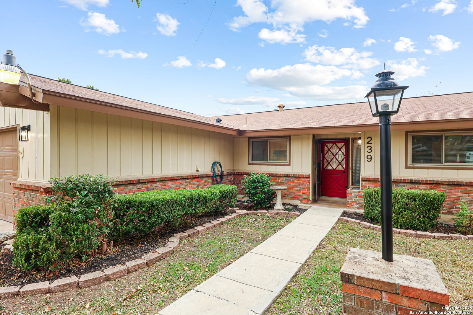 Property Photo: 239 Harrow TX 78227