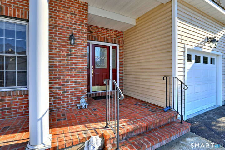 Property Photo:  7 Fire Thorn Lane 7  CT 06461 