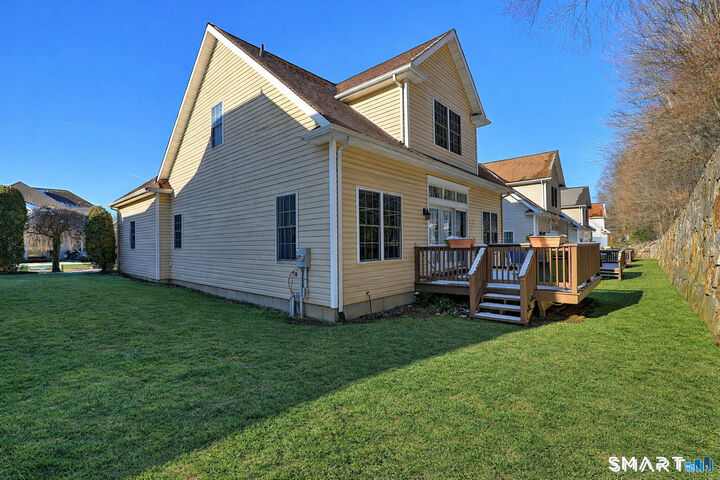 Property Photo:  7 Fire Thorn Lane 7  CT 06461 