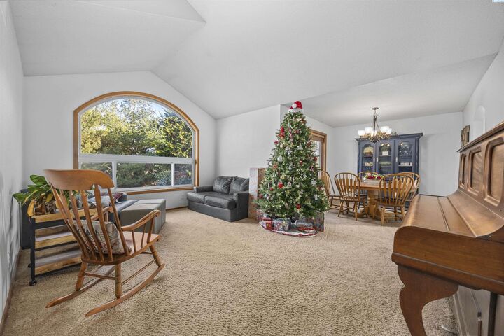 Property Photo: 625 Edith St WA 99323