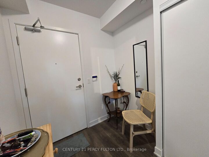 Property Photo:  195 Redpath Avenue 1706  ON M4P 0E4 