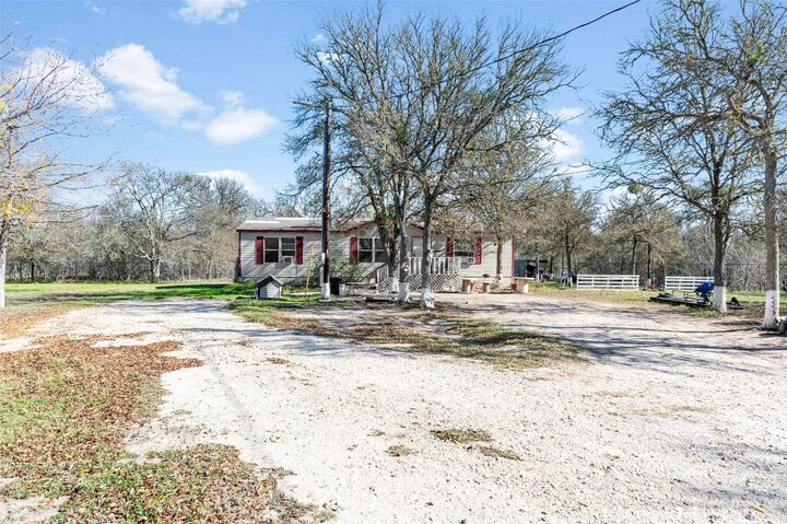 Property Photo:  214 The Ranch Road  TX 78617 
