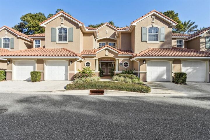 Property Photo:  95024 Barclay Place  FL 32034 