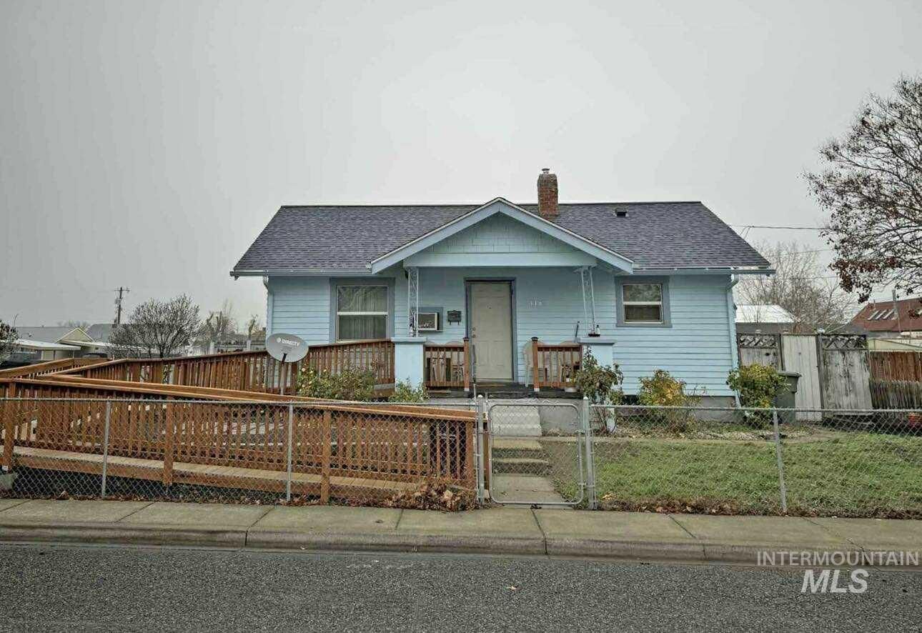 Property Photo:  318 Maple Street  WA 99403 