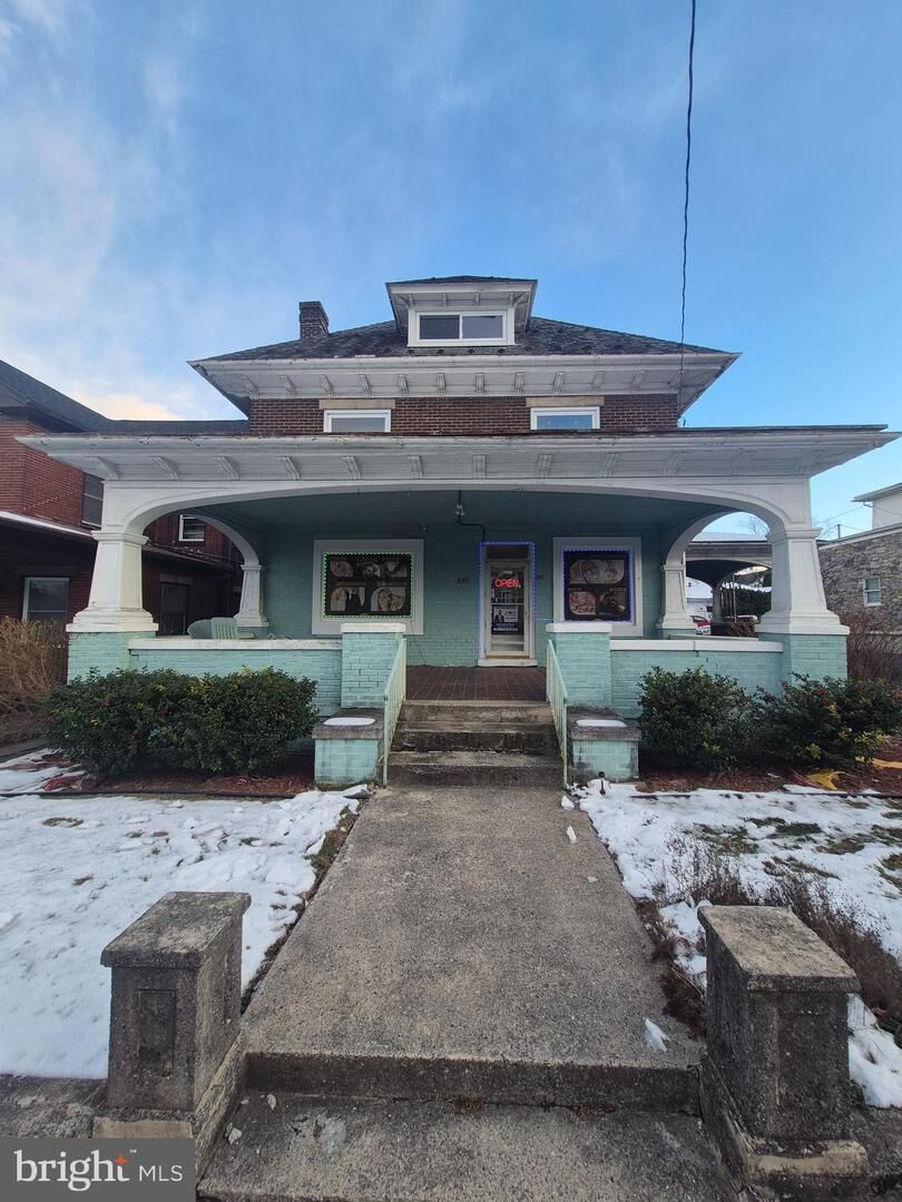 Property Photo:  220 E Main Street  PA 17078 