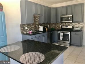 Property Photo:  7 Shelley Circle  NJ 08520 