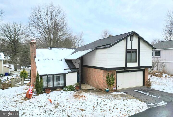 Property Photo: 20108 Lavender Place MD 20874