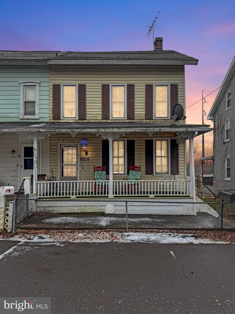 Property Photo:  10 Mill Lane  PA 19468 