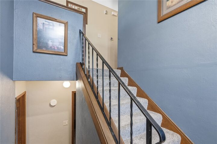 Property Photo: 3800 Redbud Road NE IA 52402