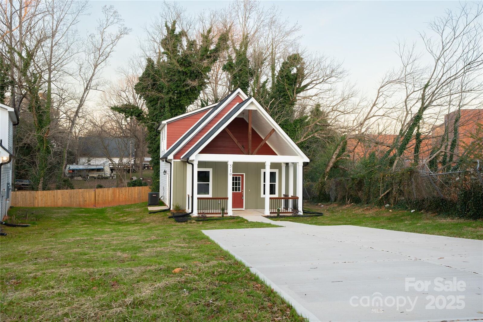 Property Photo:  510 N Mulberry Street  NC 28201 