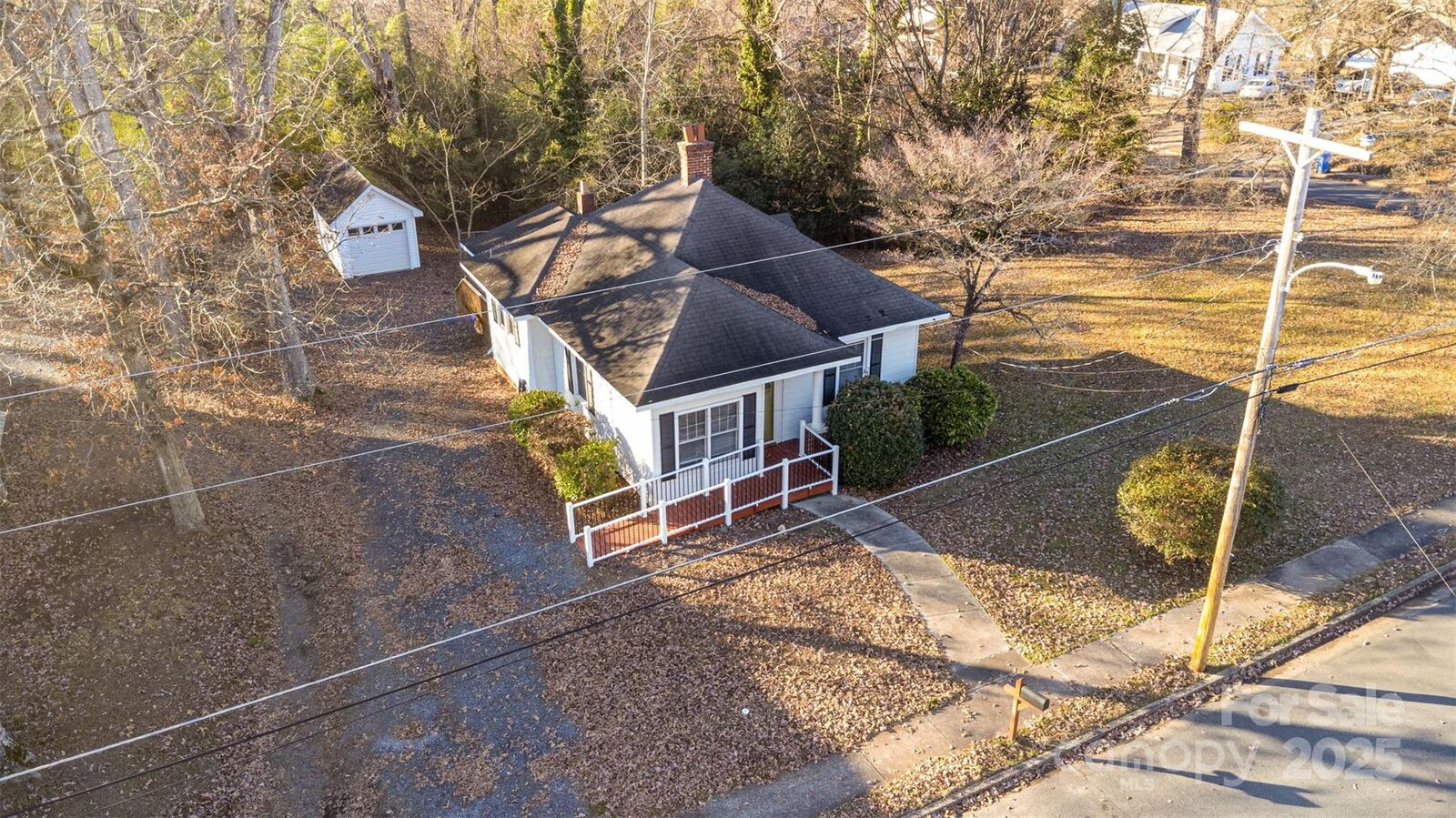 Property Photo:  623 N 4th Street N  NC 28001 
