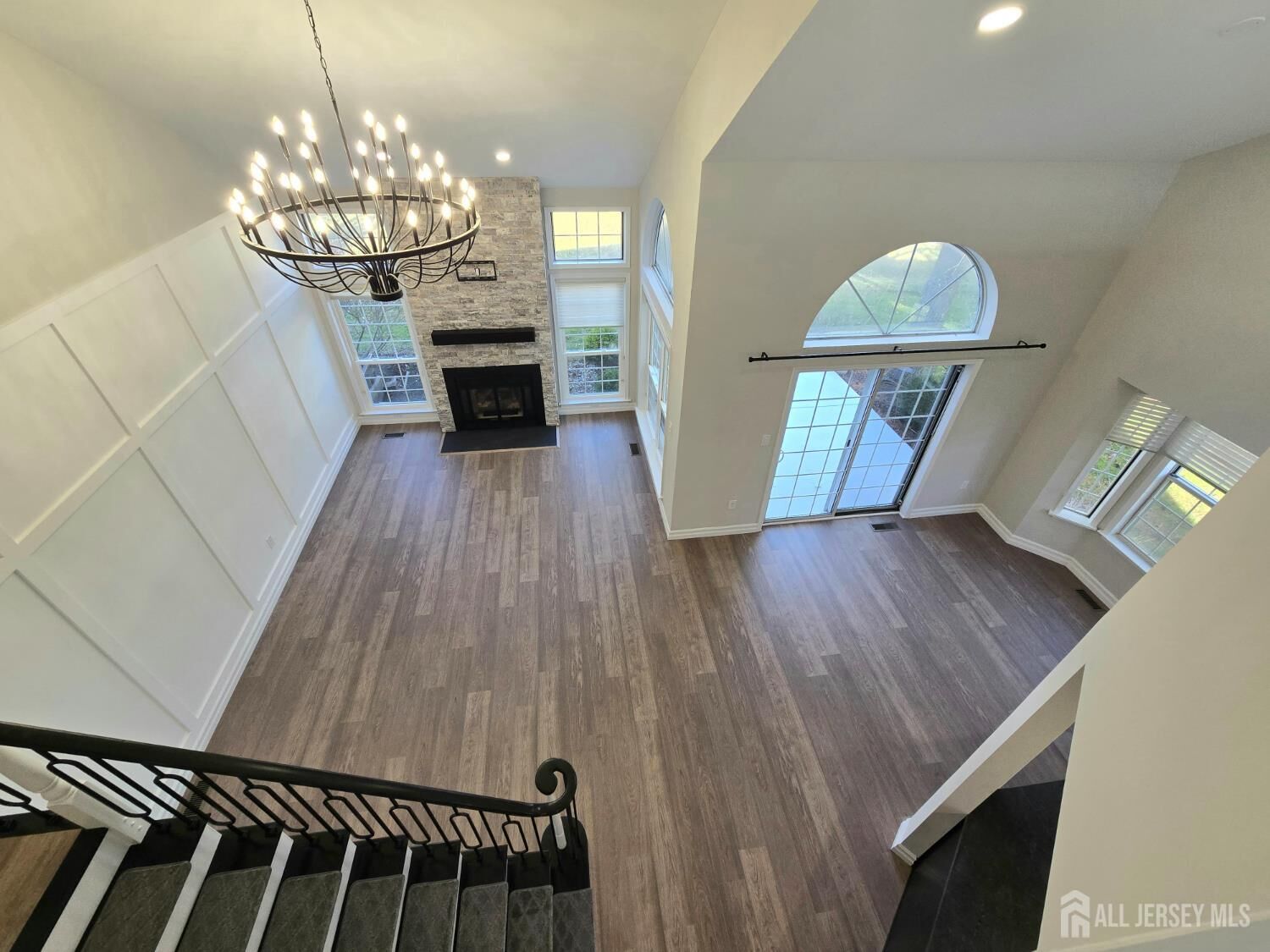 Property Photo:  14 Canterbury Drive  NJ 08831 