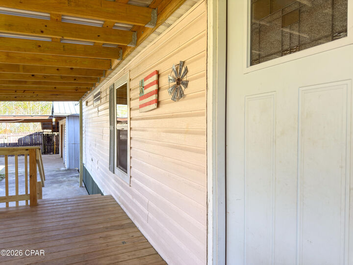 Property Photo: 6618 Bolivia Street FL 32466