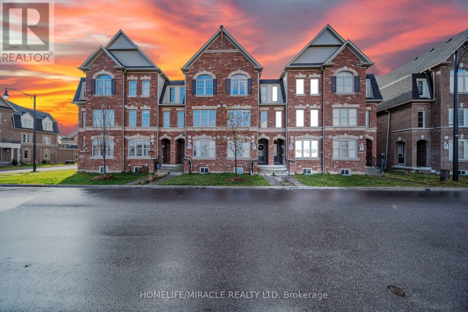 Property Photo:  15 Finegan Circle  ON L7A 4Z7 