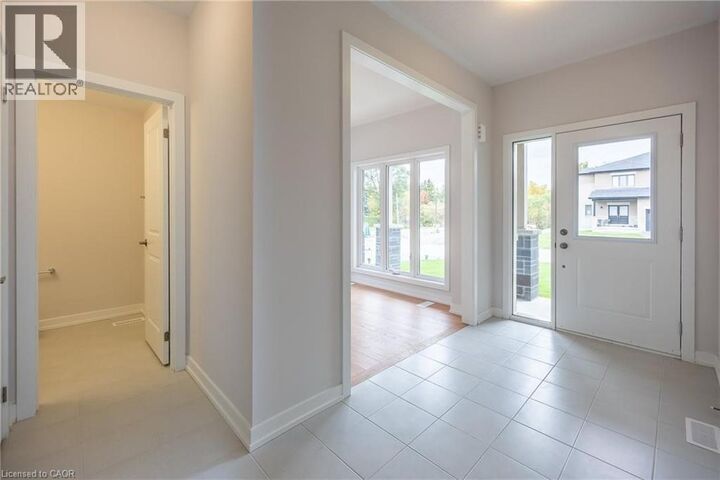 Property Photo:  6 Butternut Drive  ON N3Y 0G8 