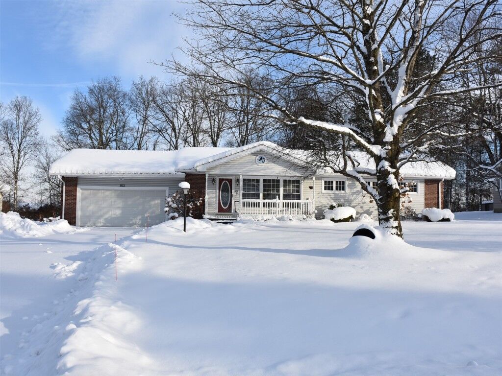 Property Photo: 813 Leslie Road PA 16335