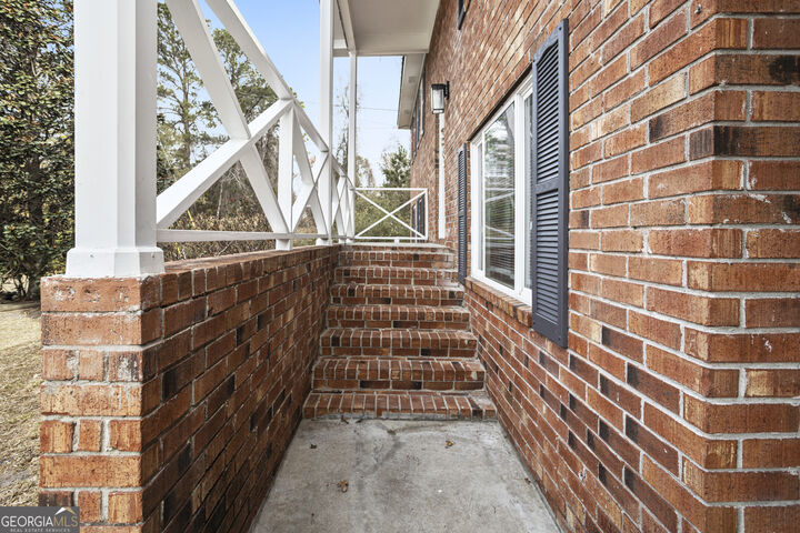 Property Photo:  1040 Live Oak Drive  GA 31313 