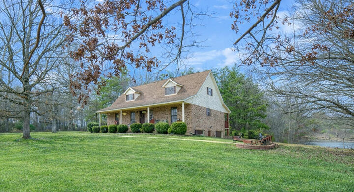 Property Photo:  733 County Road  AL 35958 