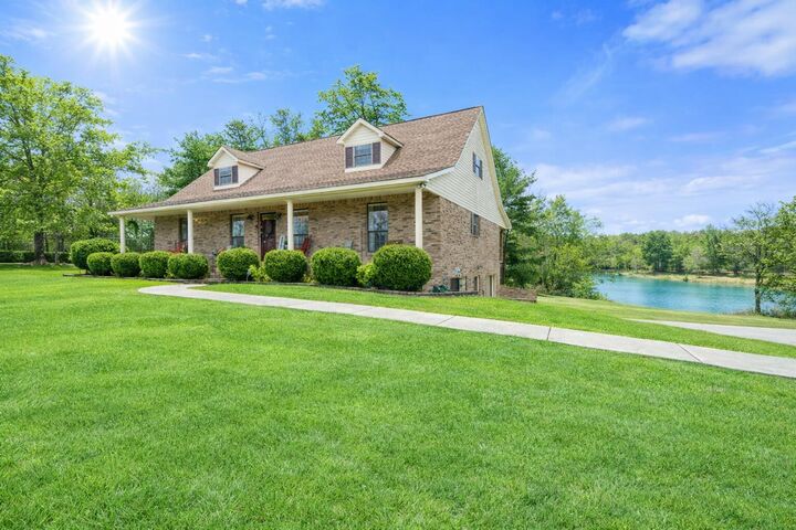 Property Photo:  733 County Road  AL 35958 