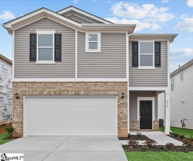 Property Photo: 810 Conifer Court SC 29670