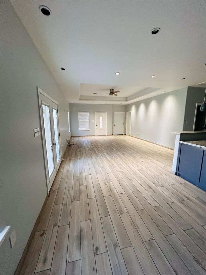 Property Photo: 1735 Briarbrook TX 77423