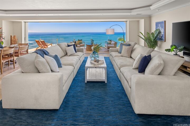 Property Photo:  3019 Kalakaua Avenue 6  HI 96815 