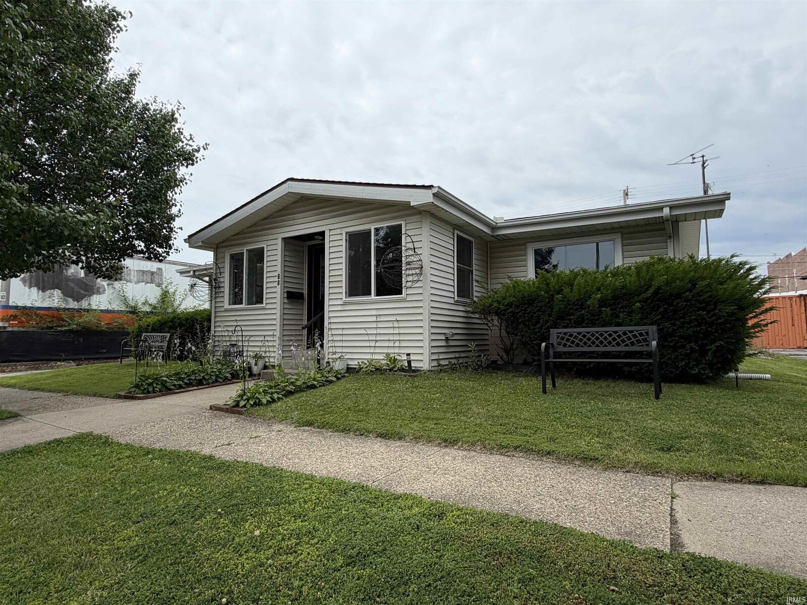 Property Photo:  88 SE 1st Street  IN 47441 