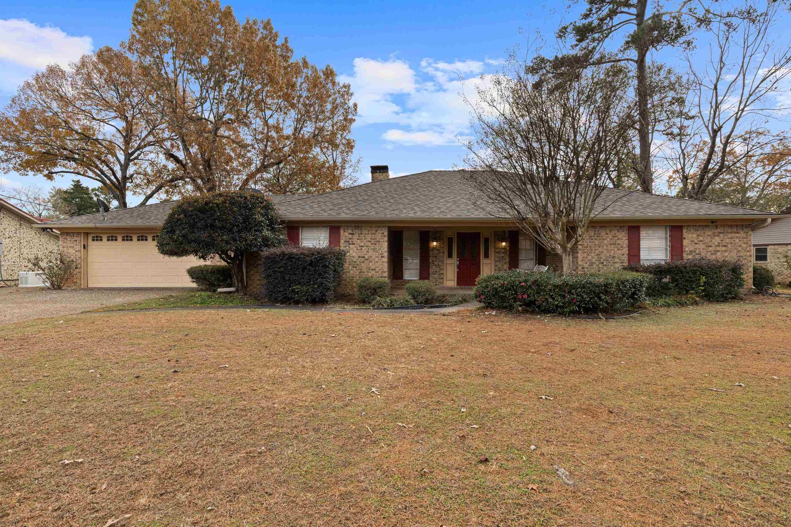 Property Photo:  4400 Sherman Dr  TX 75672 