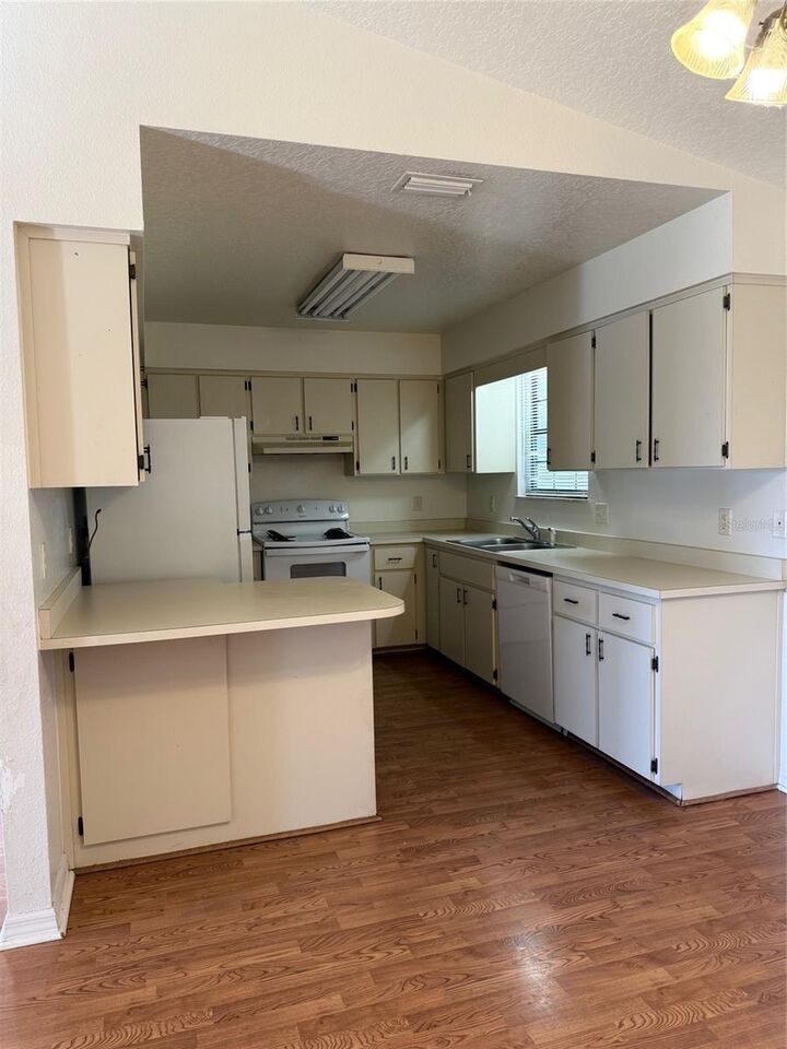 Property Photo: 3401 NE 42 Place FL 34479