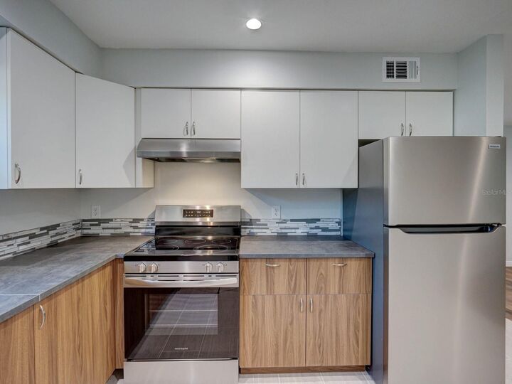 Property Photo:  1007 Sumner Boulevard B  FL 34695 