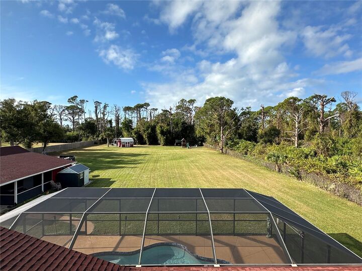 Property Photo:  1181 Larchmont Drive  FL 34223 