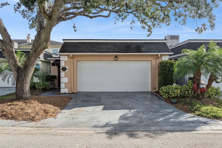 Property Photo:  907 Hillary Court 5  FL 32804 