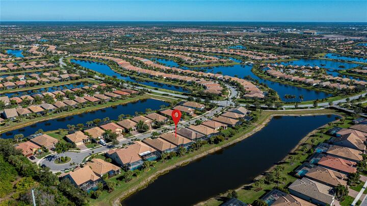 Property Photo:  13861 Karina Street  FL 34293 