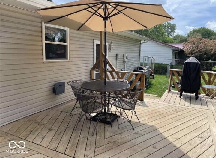 Property Photo: 9122 Broken Arrow Road IN 46234