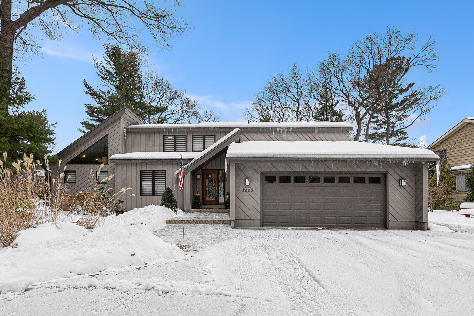 Property Photo: 1559 Brookwood Drive MI 49441