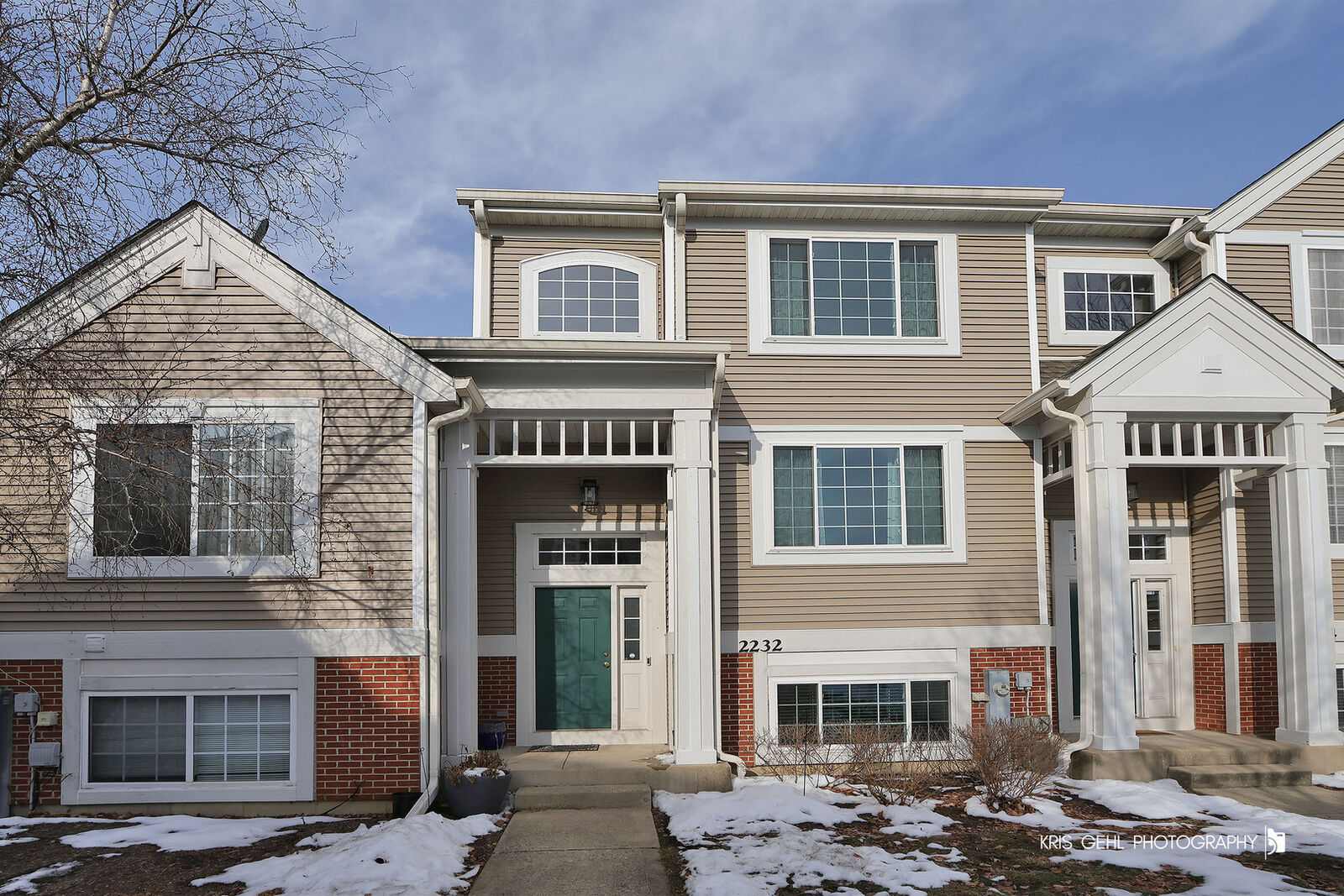 Property Photo: 2232 Daybreak Drive 2232 IL 60503