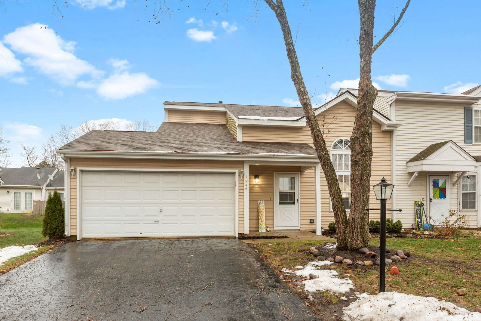 Property Photo:  3024 Max Court  IL 60042 