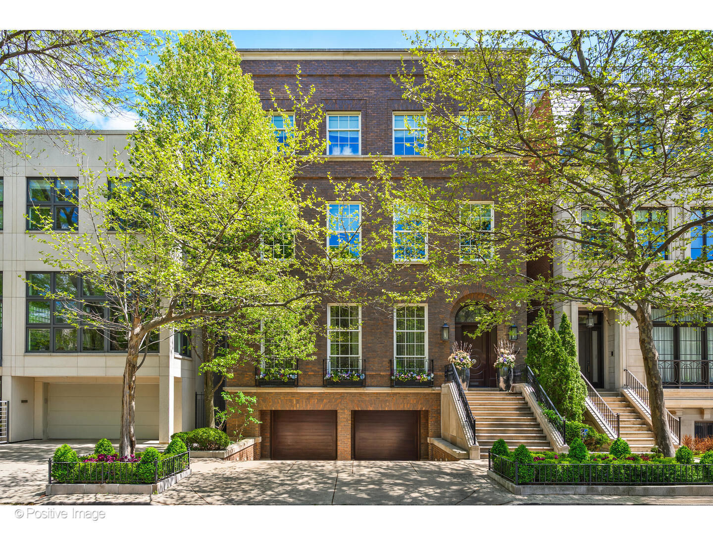 Property Photo:  1853 N Burling Street  IL 60614 