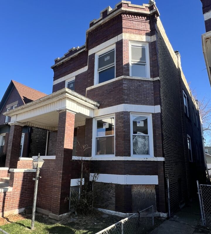Property Photo:  6123 S Laflin Street  IL 60636 