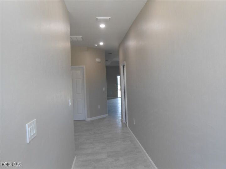 Property Photo: 935 Graystone Avenue FL 33974