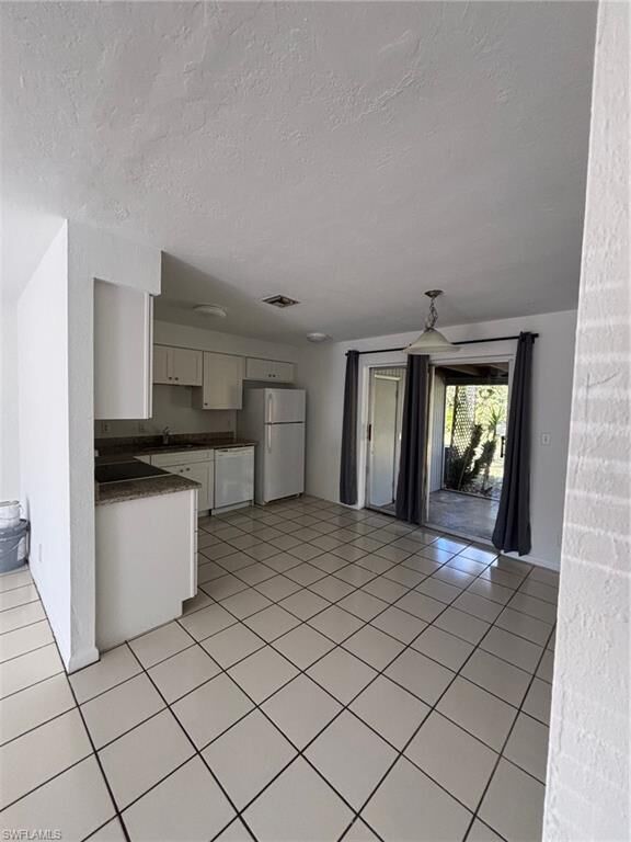 Property Photo:  125 Crown Dr  FL 34110 