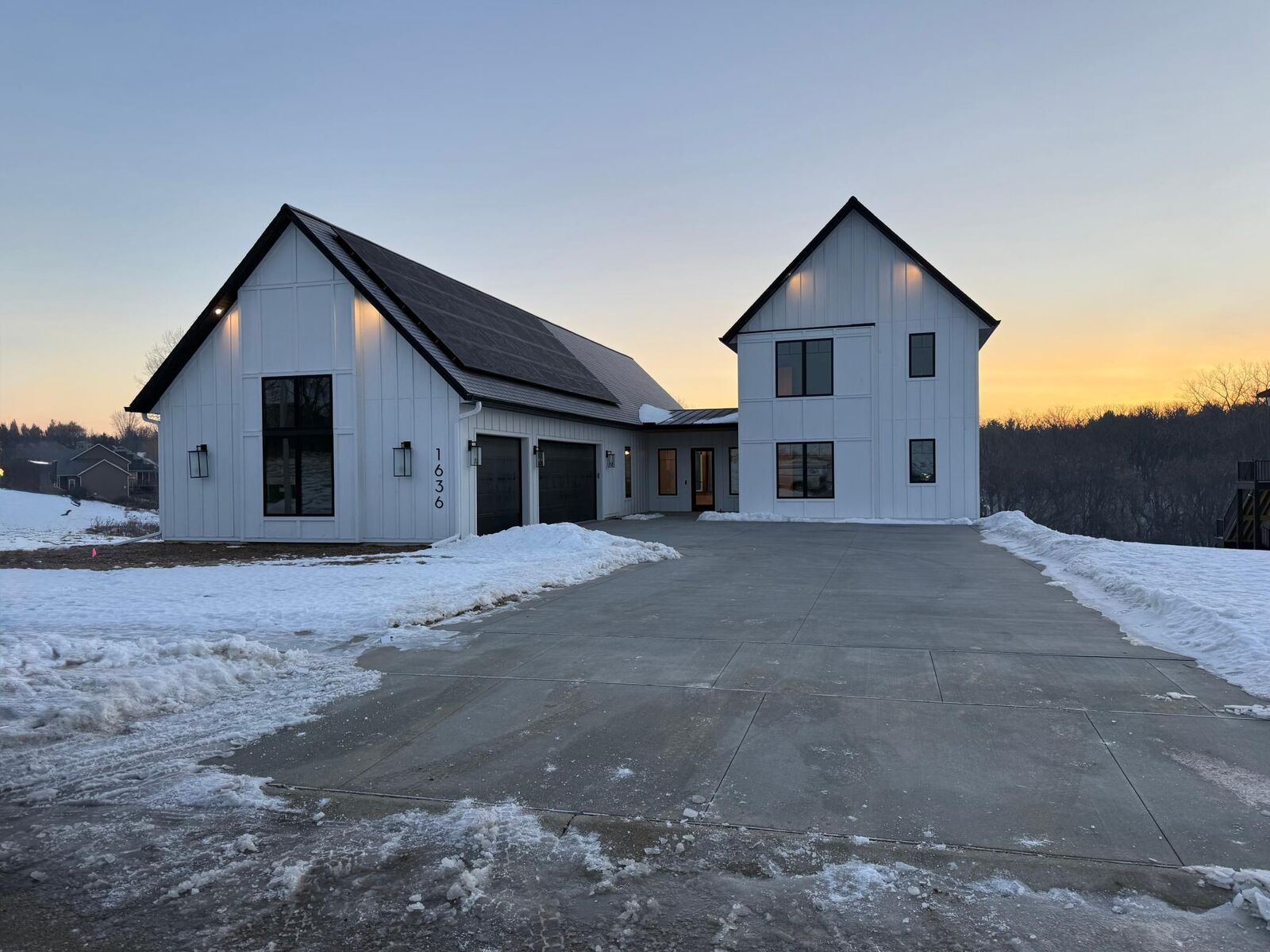 Property Photo:  1636 Shannon Oaks Boulevard NE  MN 55906 