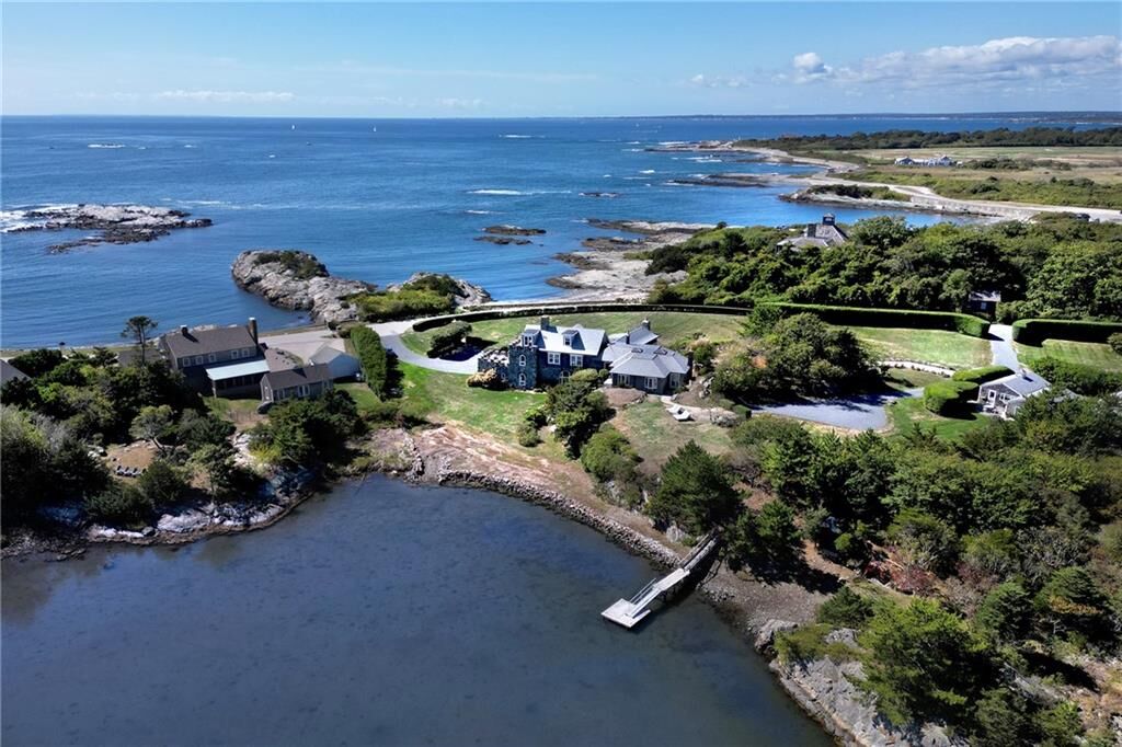 Property Photo:  6 Price'S Cove Avenue  RI 02840 