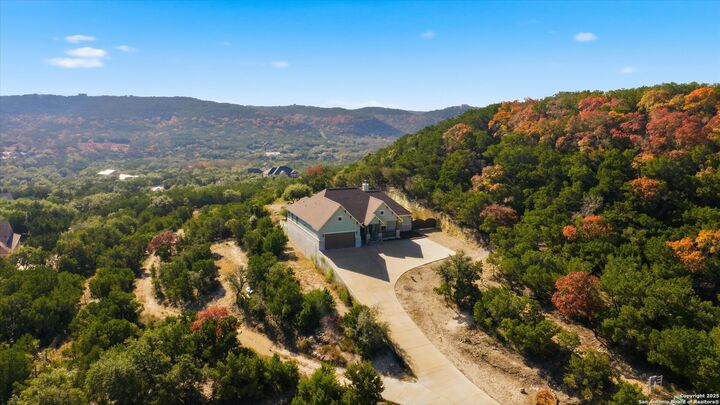 Property Photo: 189 Pr 1732 TX 78056