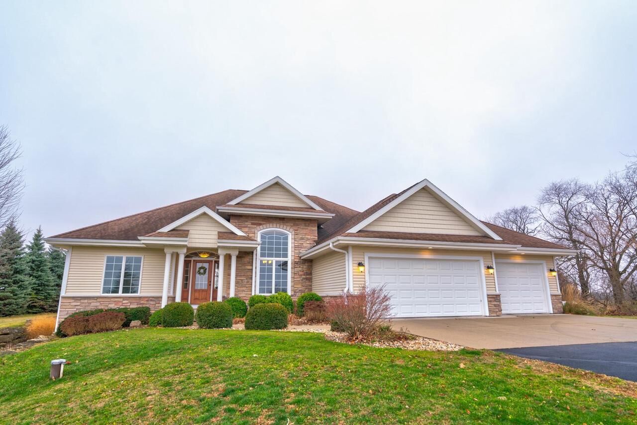 Property Photo:  115 County Highway N  WI 53534 