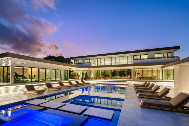 Property Photo:  17841 SW 70th Pl  FL 33331 