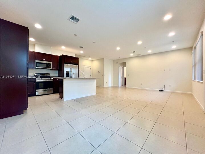 Property Photo:  12585 NW 32nd Mnr  FL 33323 