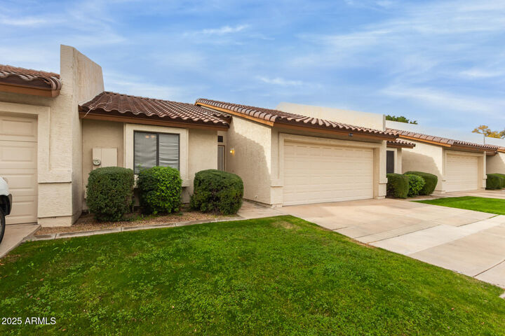Property Photo:  9144 N 68th Drive  AZ 85345 